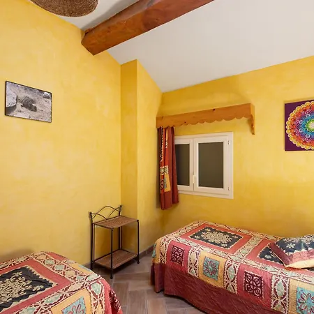 בית נופש Le Calmadou *